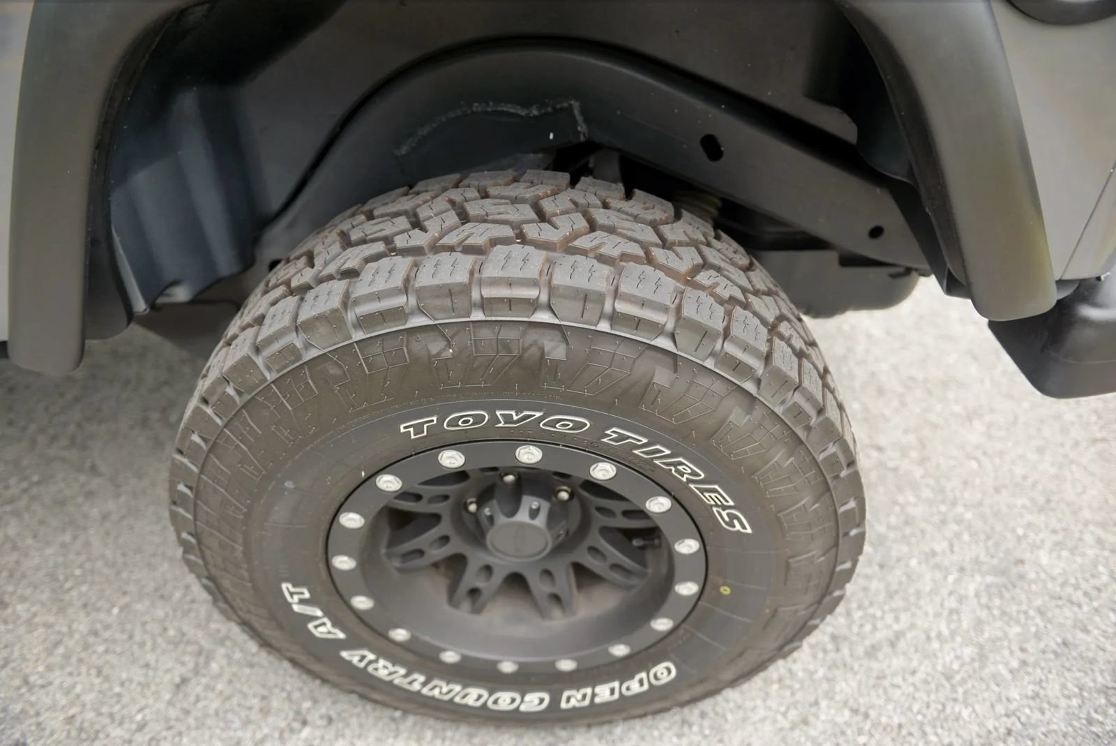 Used 2004 Jeep Wrangler 4WD w/ 30" Tire & Wheel Group image 36