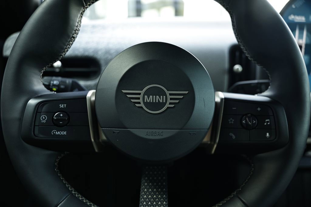 Used 2025 MINI Cooper S FWD image 27