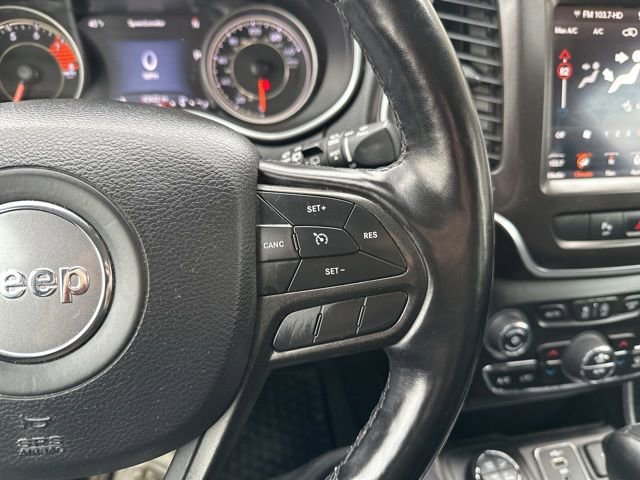 Used 2020 Jeep Cherokee Trailhawk image 24