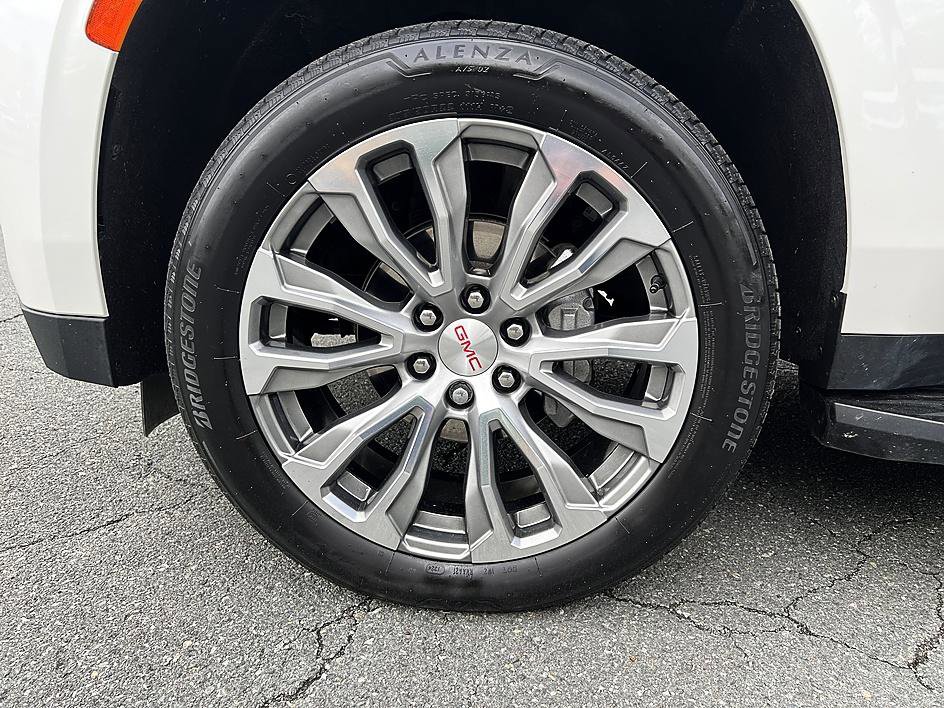 Used 2024 GMC Yukon Denali AWD/4WD image 8