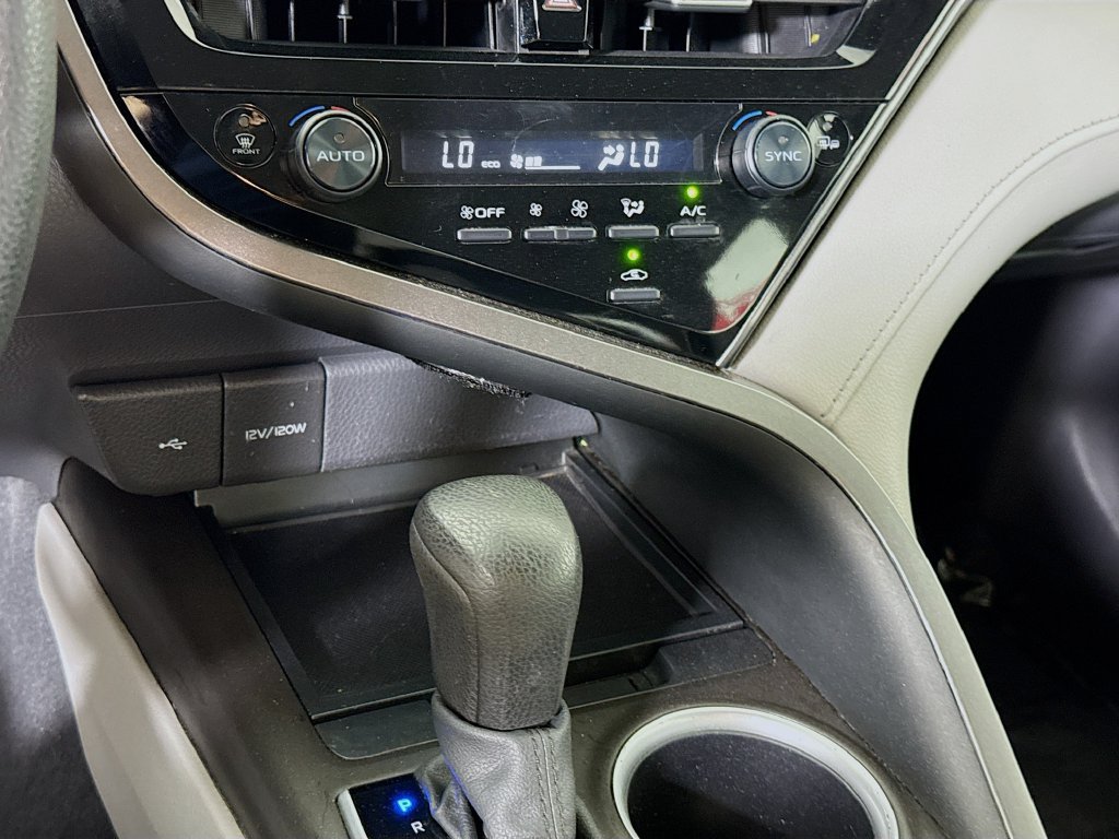 Used 2024 Toyota Camry LE w/ Convenience Package FWD image 7