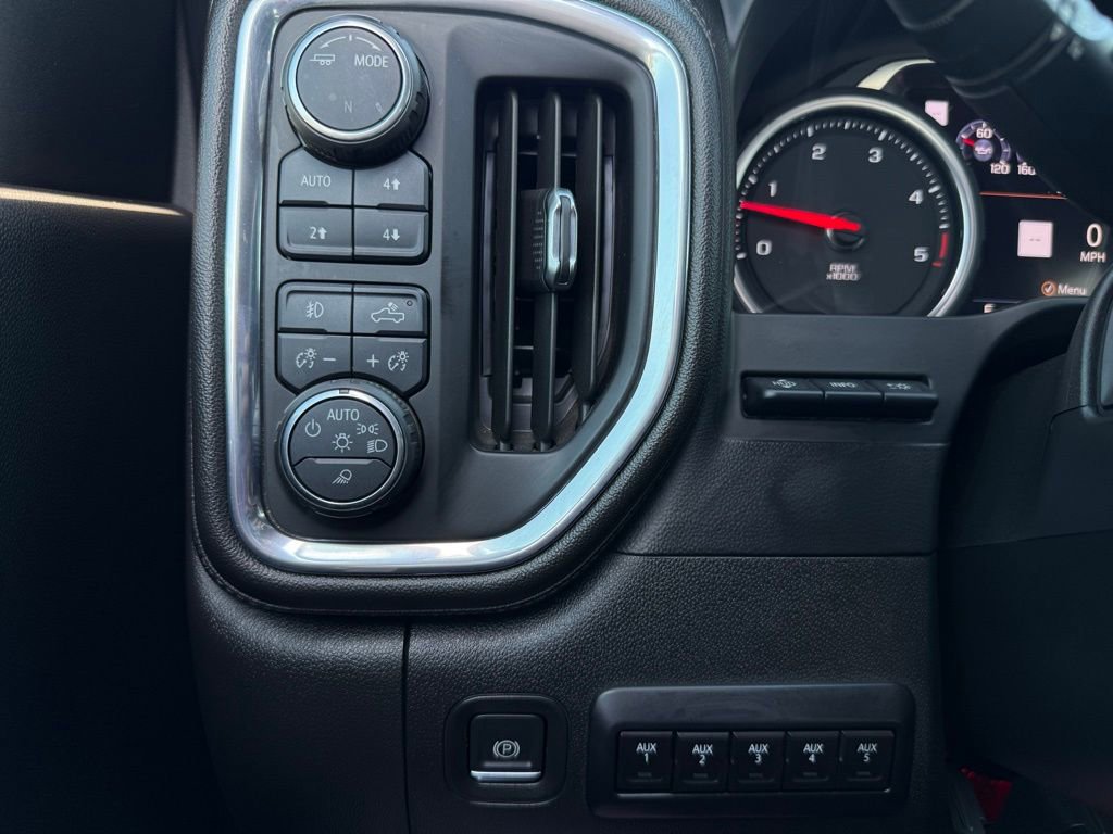 Used 2020 Chevrolet Silverado 2500 LTZ w/ LTZ Premium Package image 28