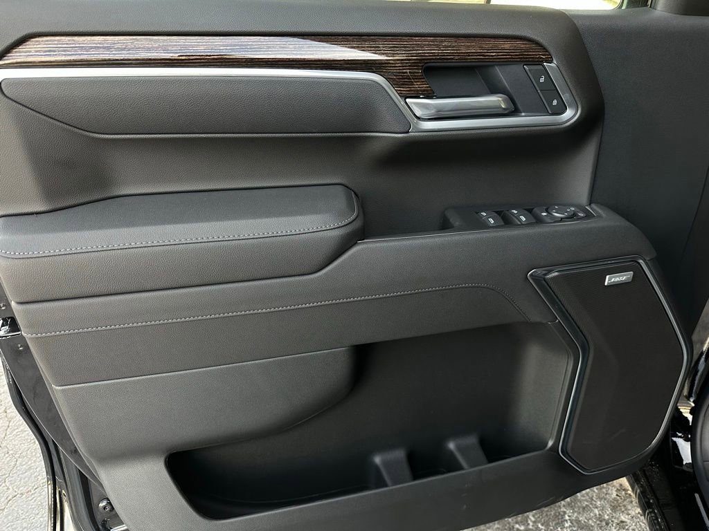 New 2026 GMC Sierra 1500 Elevation image 9