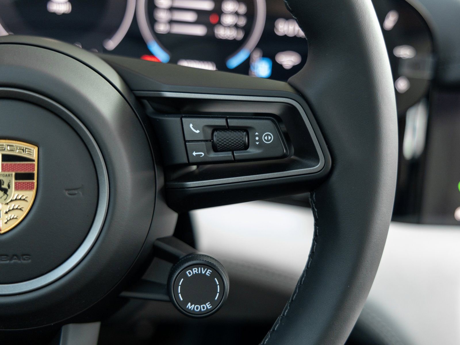 Certified 2025 Porsche Taycan RWD image 16