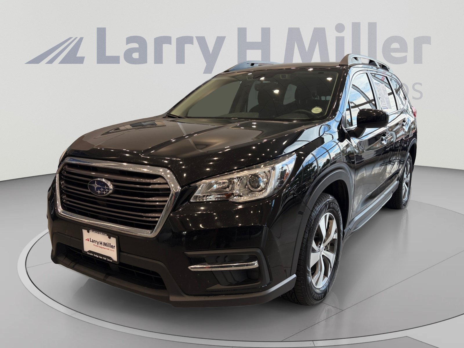Used 2019 Subaru Ascent Premium AWD/4WD image 1