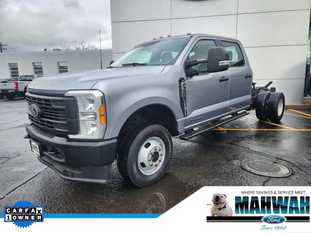 Used 2023 Ford F350 XL image 1