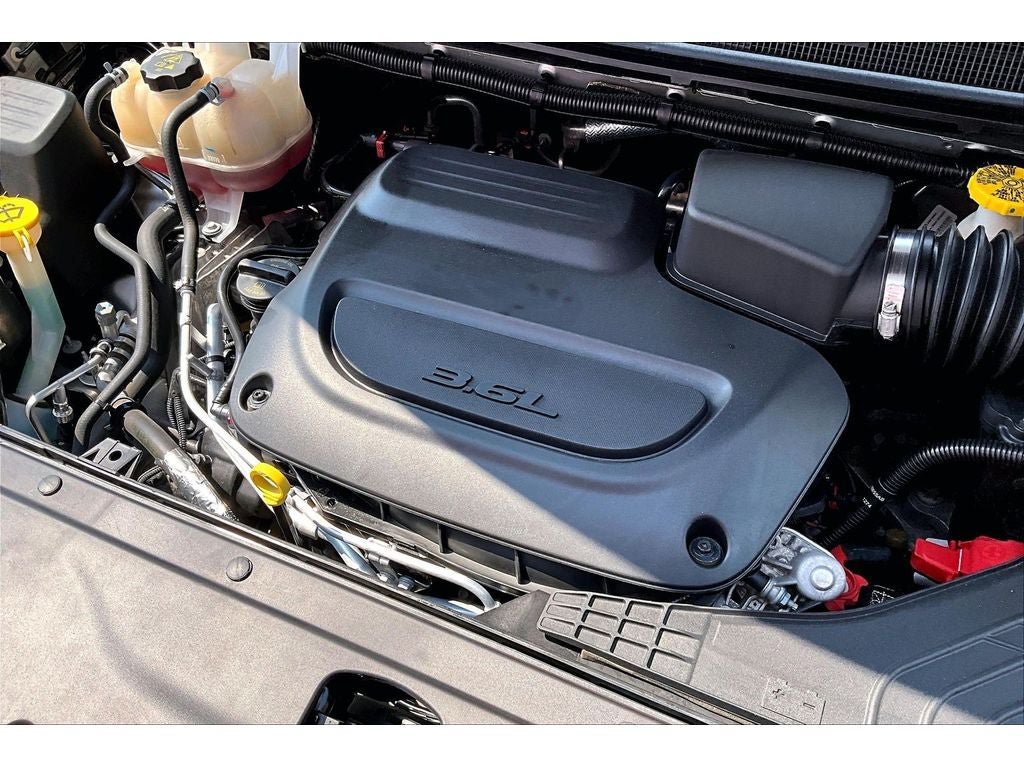 Used 2024 Chrysler Pacifica Touring-L FWD image 35