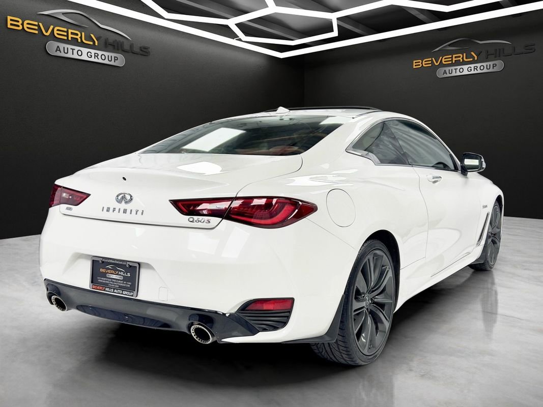 Used 2018 INFINITI Q60 Red Sport 400 w/ Sensory Package 3.0T Sport AWD/4WD image 5