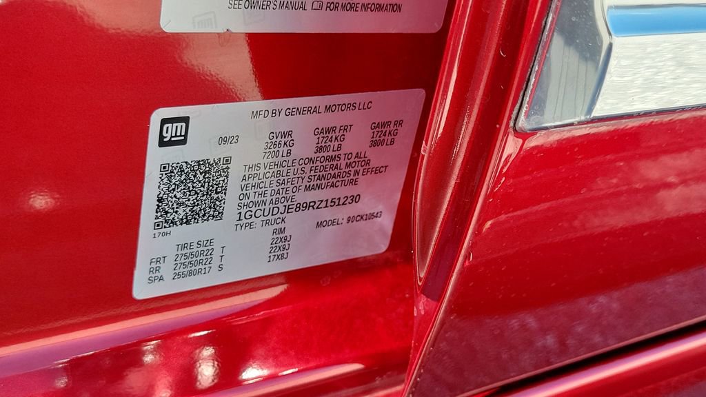 Certified 2024 Chevrolet Silverado 1500 High Country w/ Technology Package AWD/4WD image 28