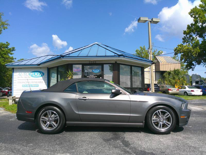 Used 2013 Ford Mustang Premium RWD image 8