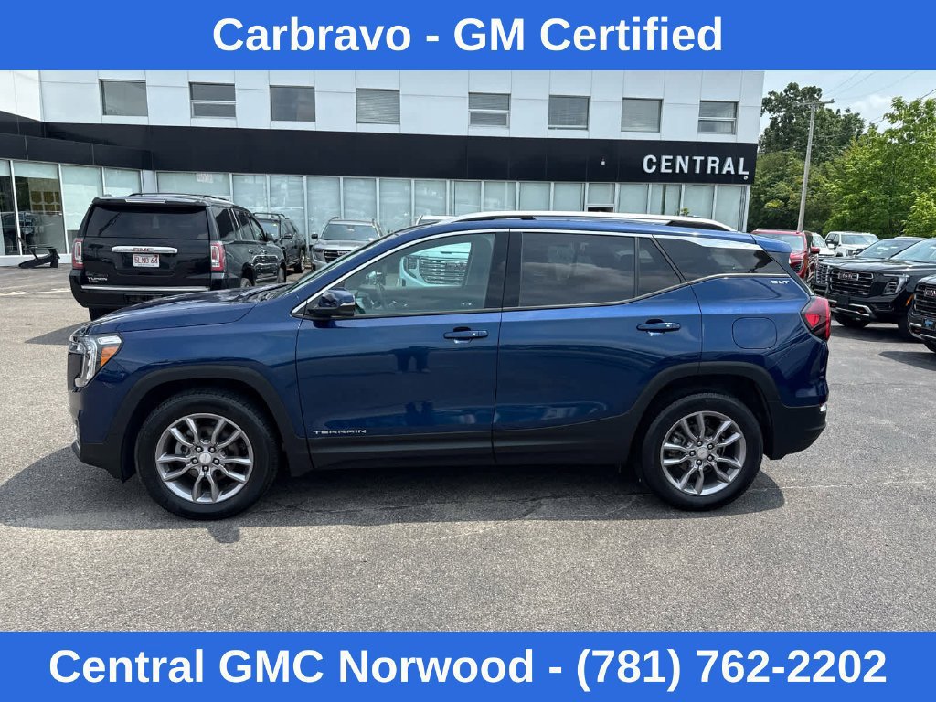 Certified 2022 GMC Terrain SLT AWD/4WD image 2