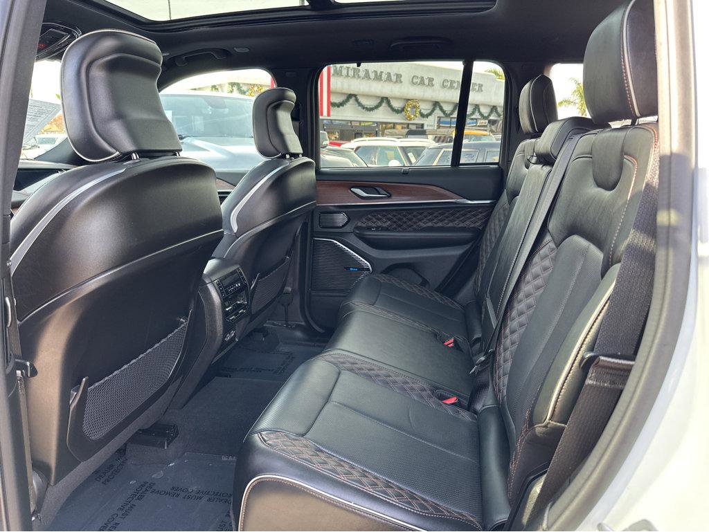 Used 2022 Jeep Grand Cherokee Summit w/ Advanced Protech Group IV image 10