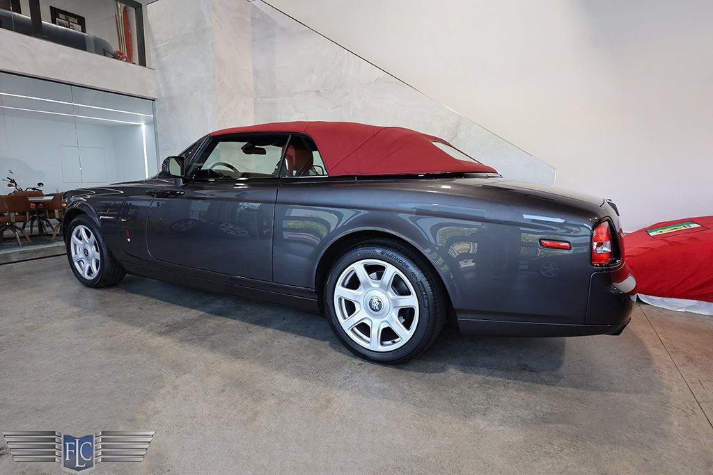 Used 2017 Rolls-Royce Phantom Drophead Coupe RWD image 6