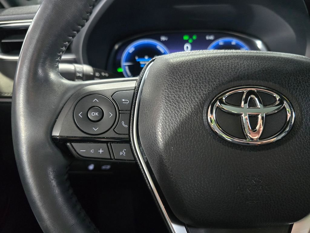 Used 2023 Toyota Venza Limited image 16