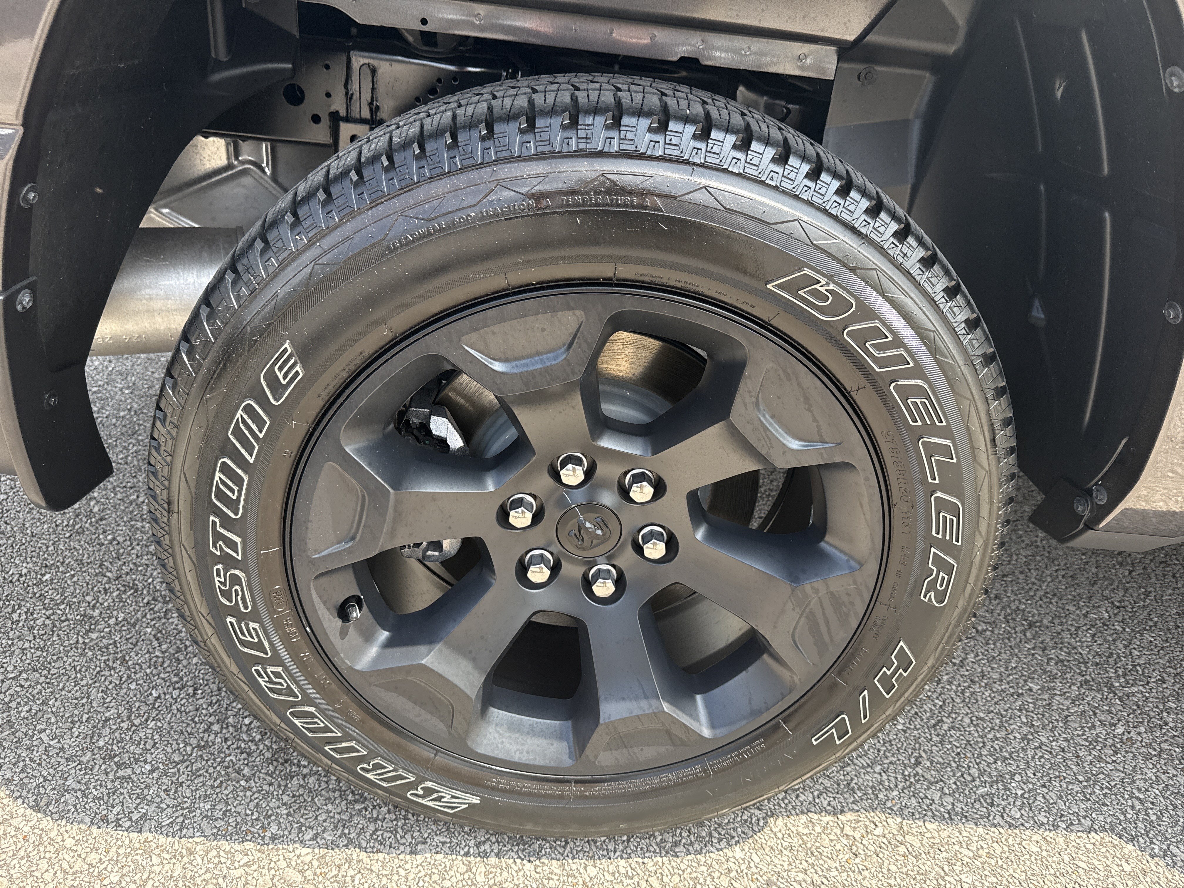 New 2026 RAM 1500 Express AWD/4WD image 19