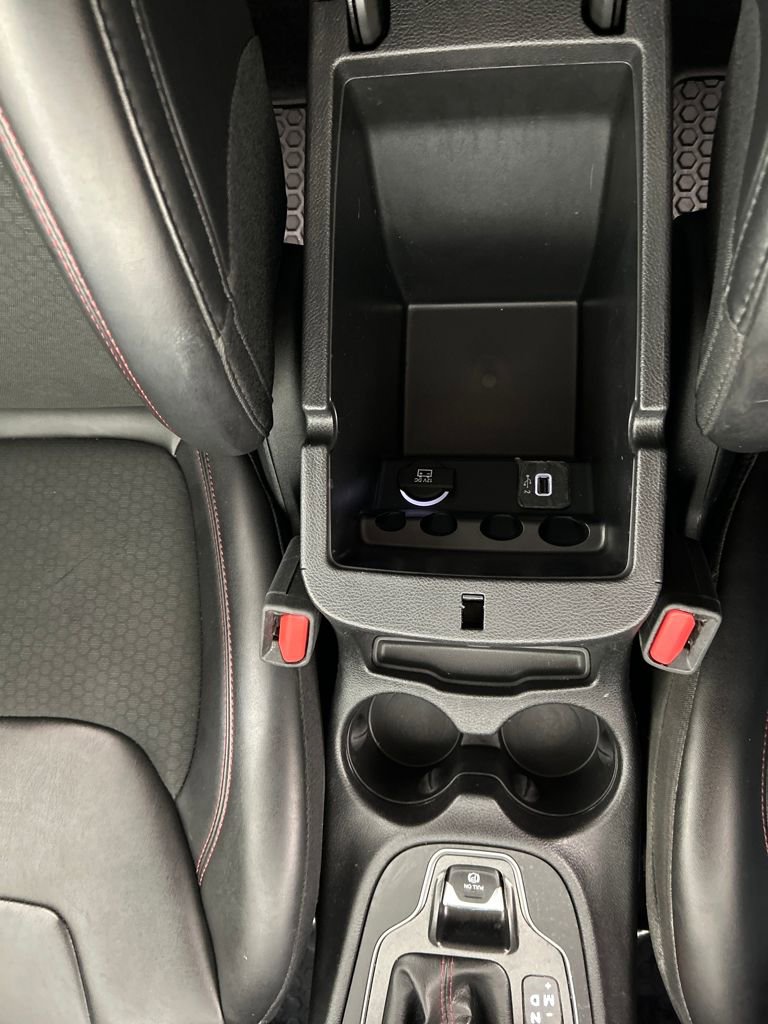 Used 2020 Jeep Cherokee Trailhawk image 26