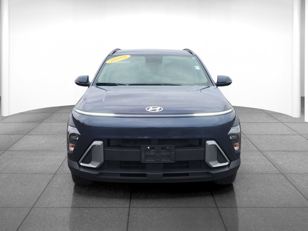 Used 2025 Hyundai Kona SEL AWD/4WD image 2