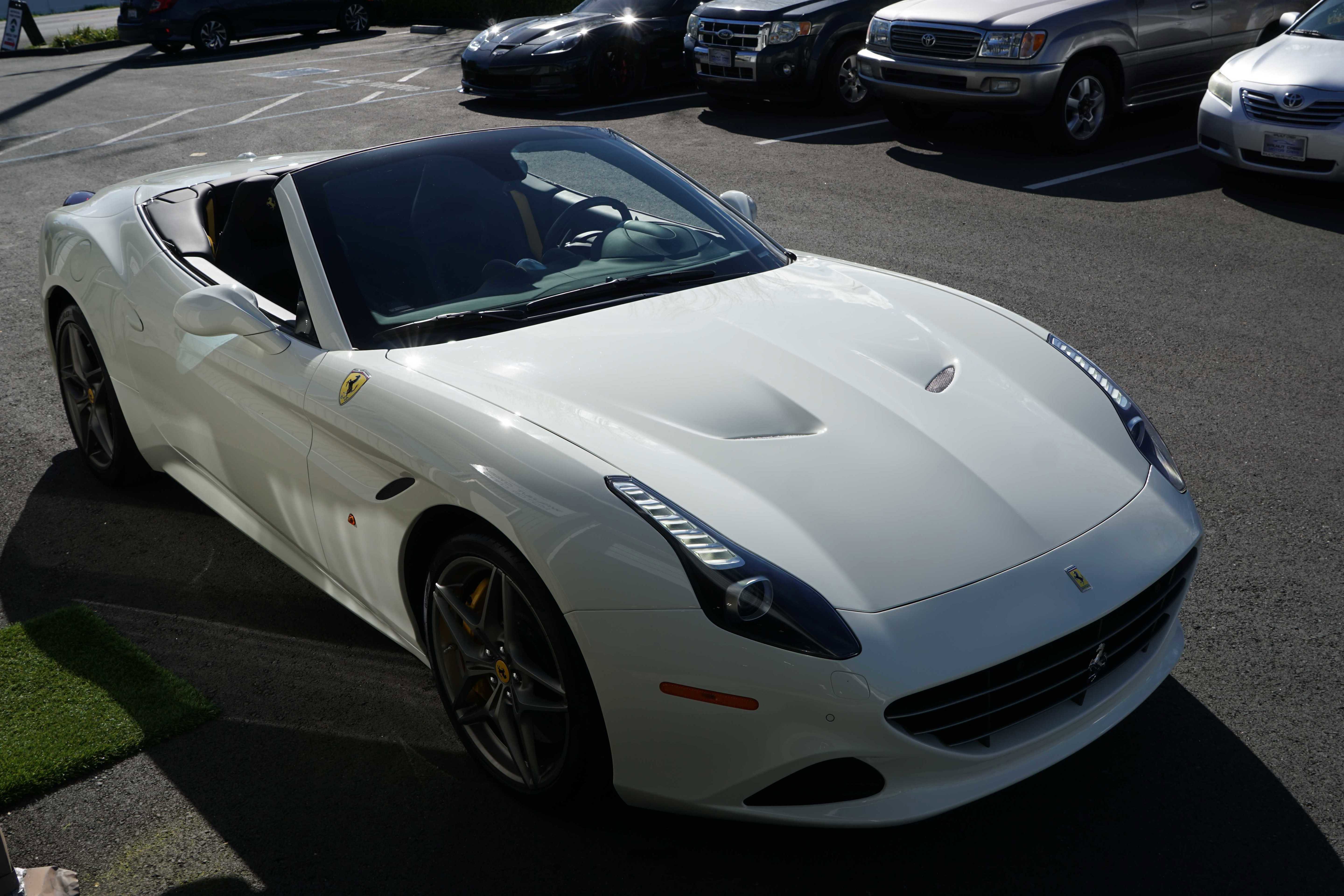 Used 2017 Ferrari California T image 32