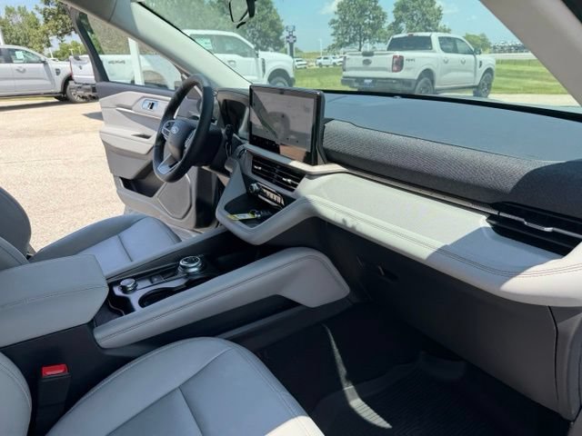 New 2026 Ford Explorer Active w/ Active Comfort Package AWD/4WD image 37