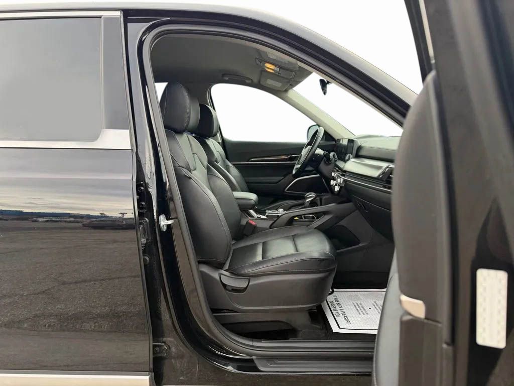 Used 2024 Kia Telluride LX image 26