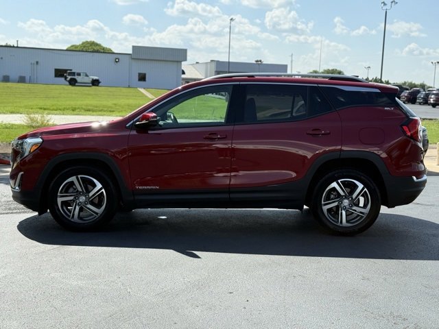 Used 2021 GMC Terrain SLT image 4