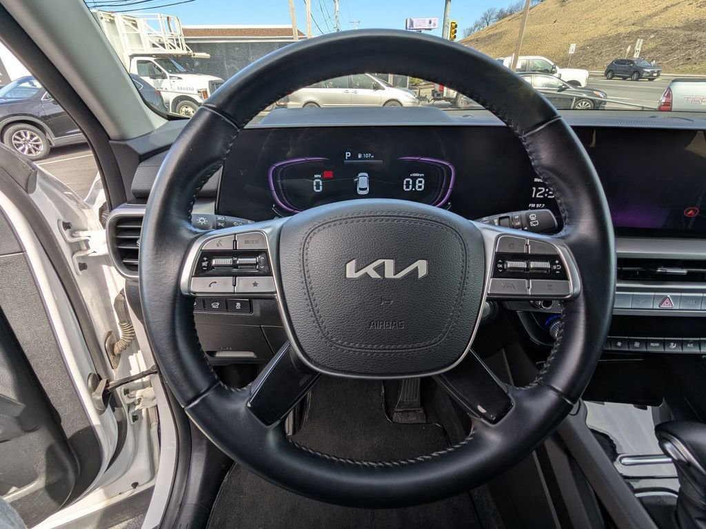 Used 2025 Kia Telluride S image 17