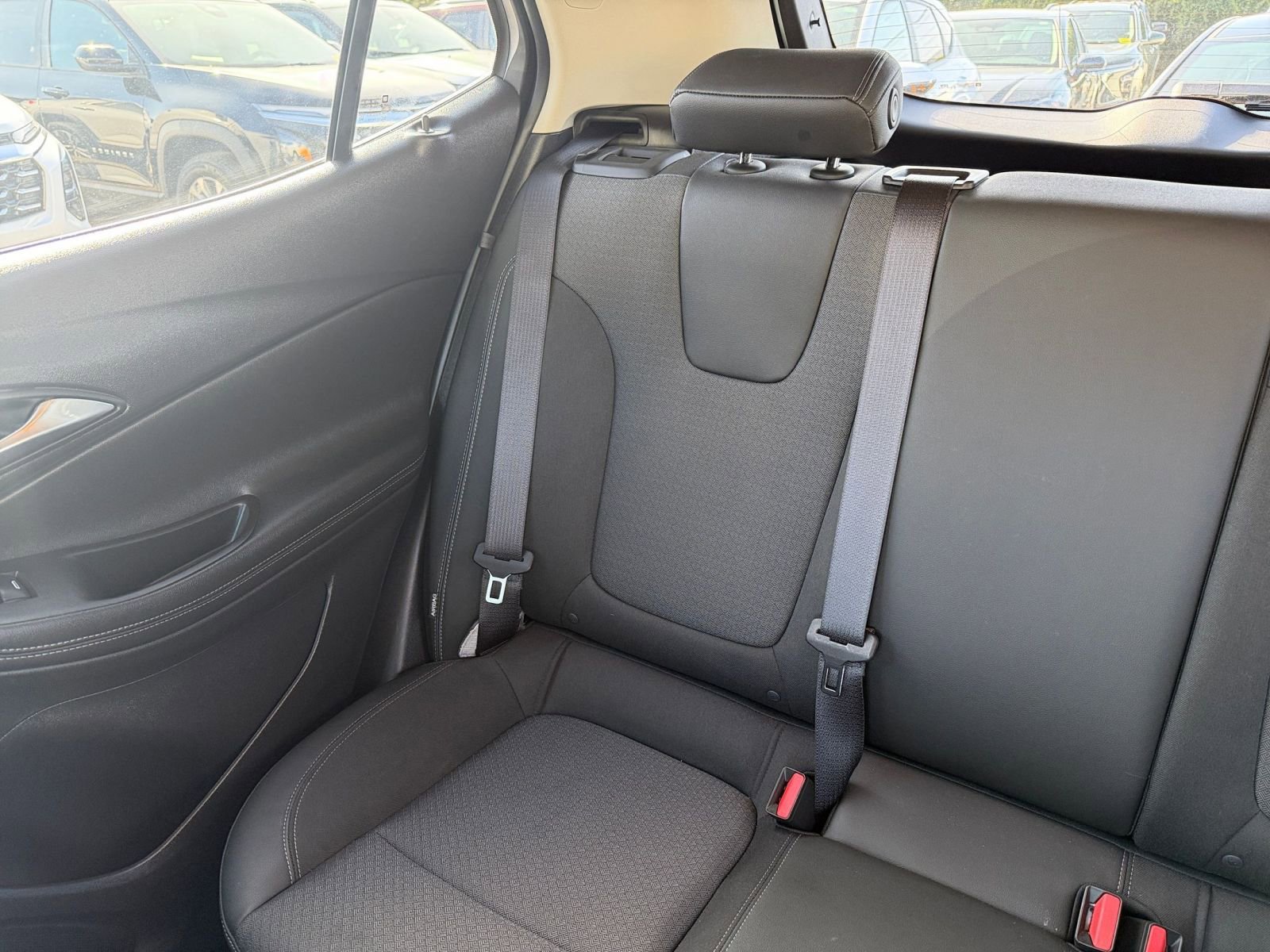 Used 2025 Buick Encore GX Preferred image 37