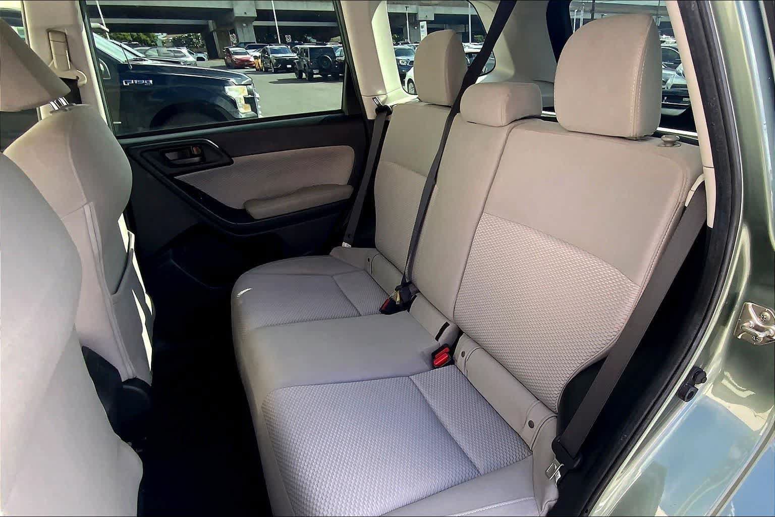 Used 2017 Subaru Forester 2.5i AWD/4WD image 29