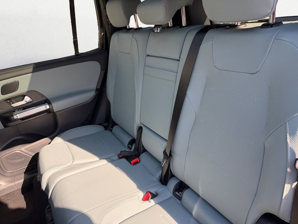 New 2026 Mercedes-Benz GLB 250 image 13