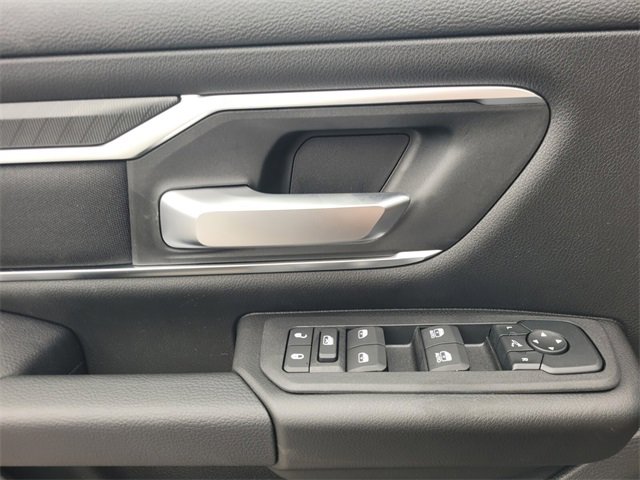 New 2026 RAM 1500 4x4 Crew Cab image 24