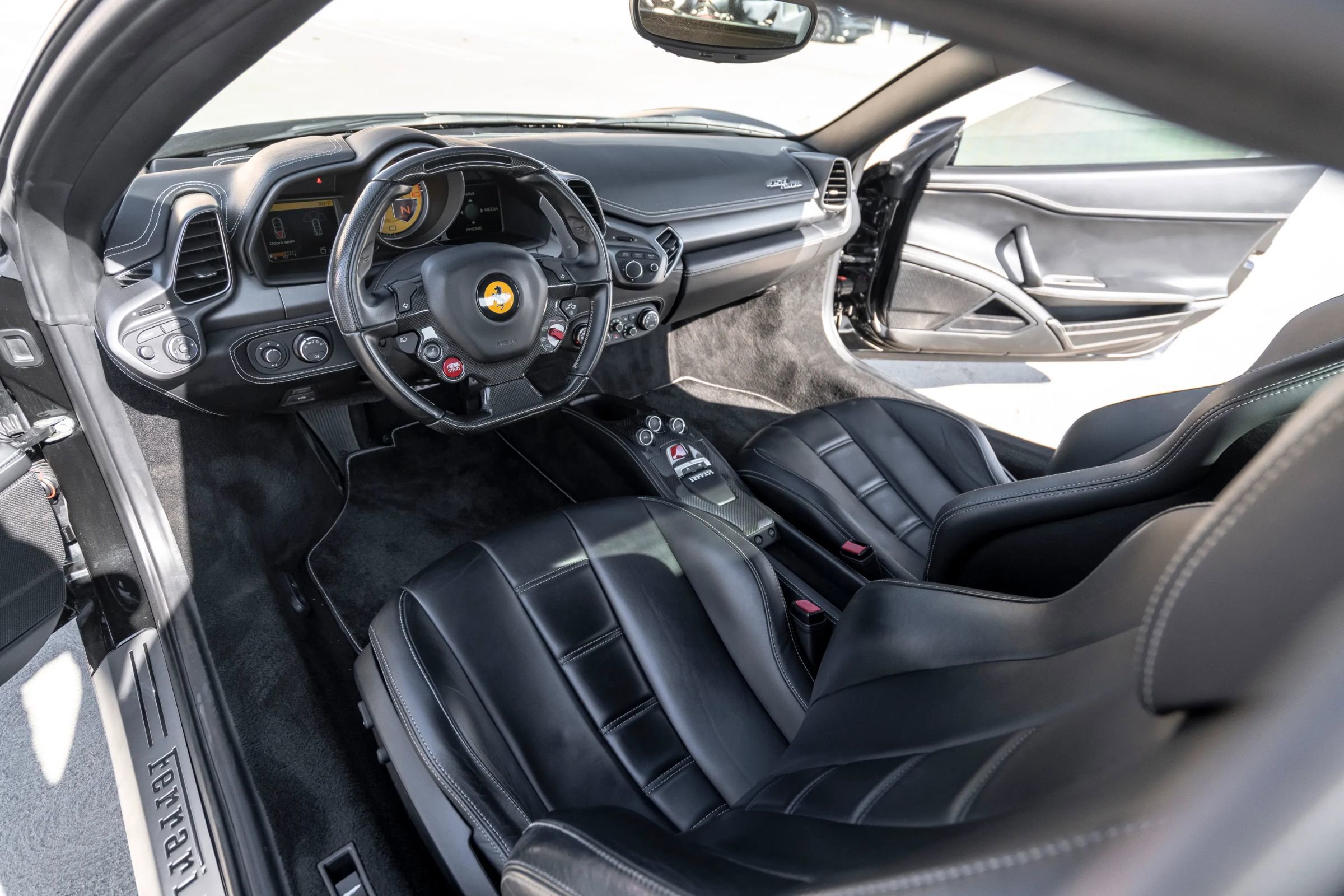 Used 2014 Ferrari 458 Italia Coupe image 19