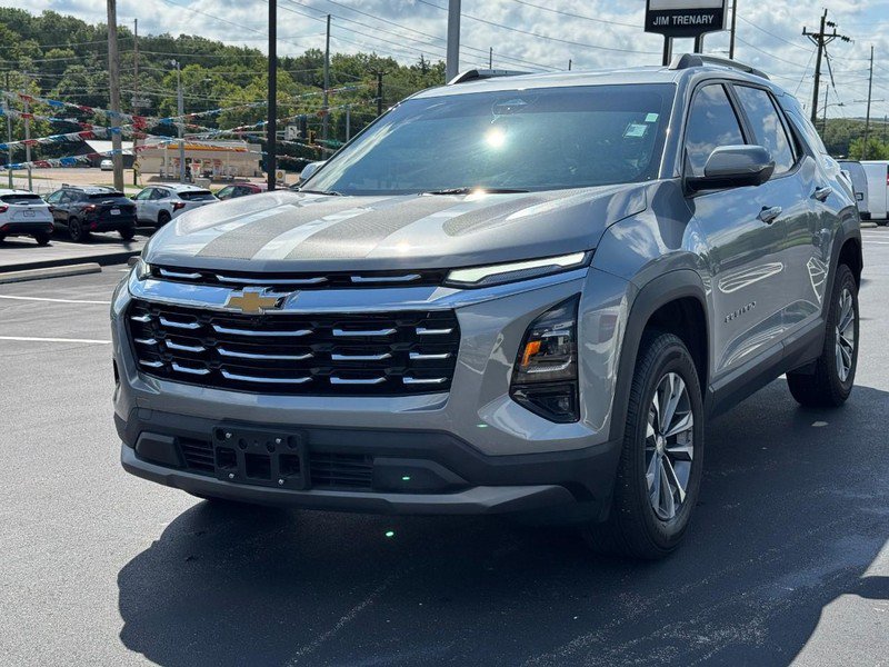 Used 2025 Chevrolet Equinox LT w/ Convenience Package II FWD image 8