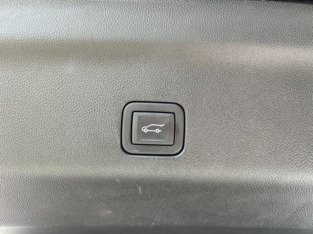 Certified 2024 GMC Yukon XL AT4 w/ Technology Package image 12