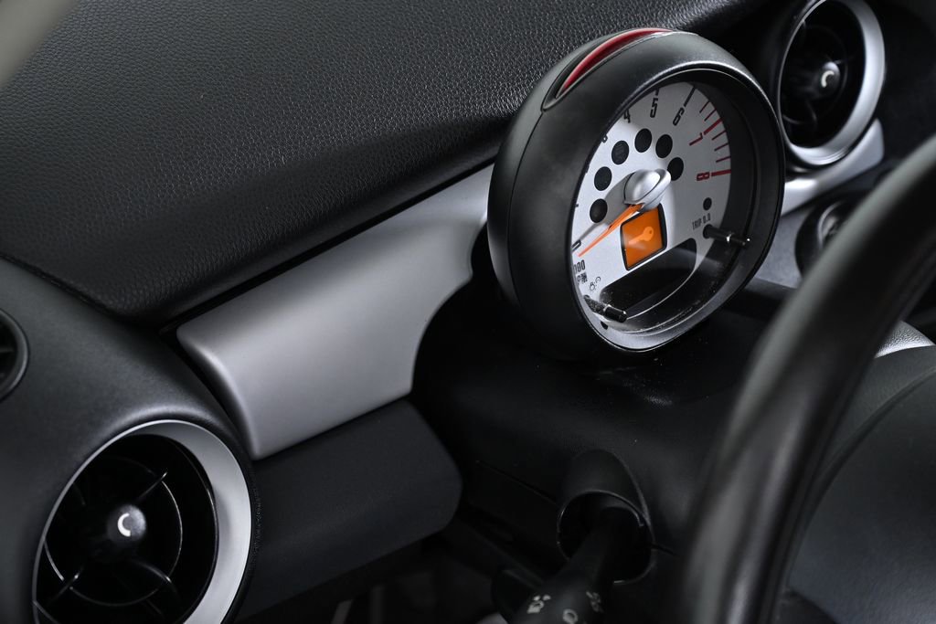 Used 2011 MINI Cooper Hardtop FWD image 13