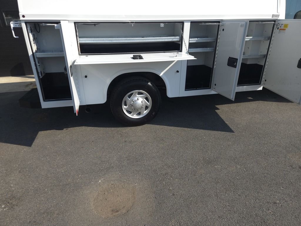 Used 2016 Ford E-350 and Econoline 350 Super Duty w/ Power Windows & Locks Group image 8