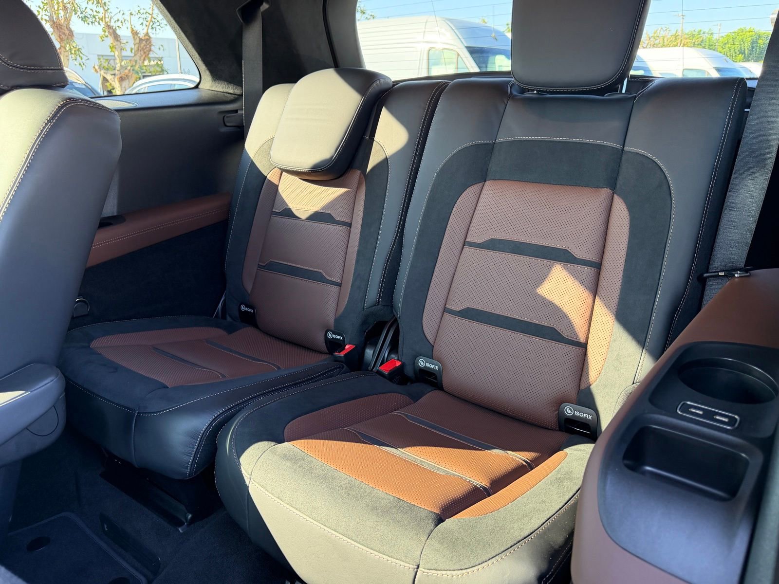 Used 2024 Mercedes-Benz GLS 63 AMG 4MATIC image 30