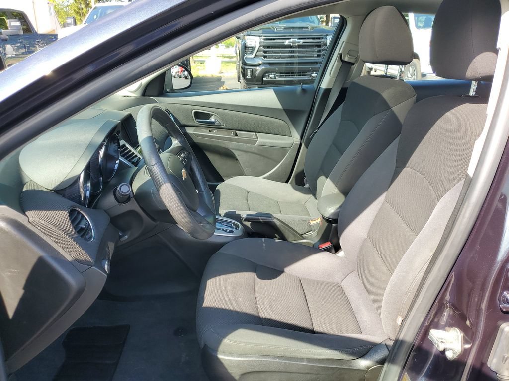 Used 2015 Chevrolet Cruze LT w/ Sun And Sound Package FWD image 5