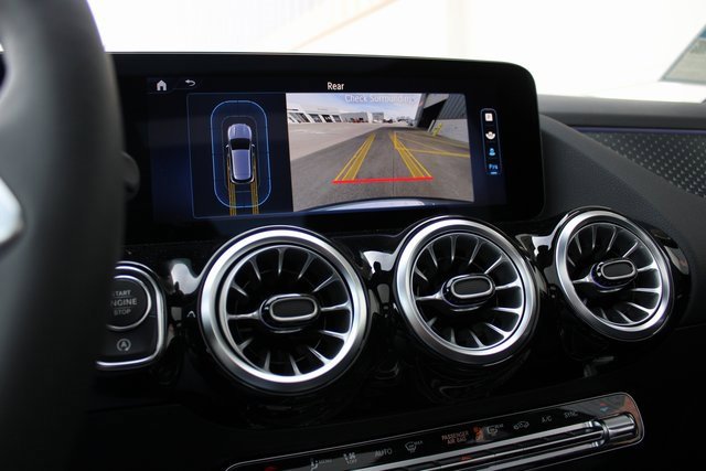 New 2024 Mercedes-Benz GLA 250 4MATIC image 11