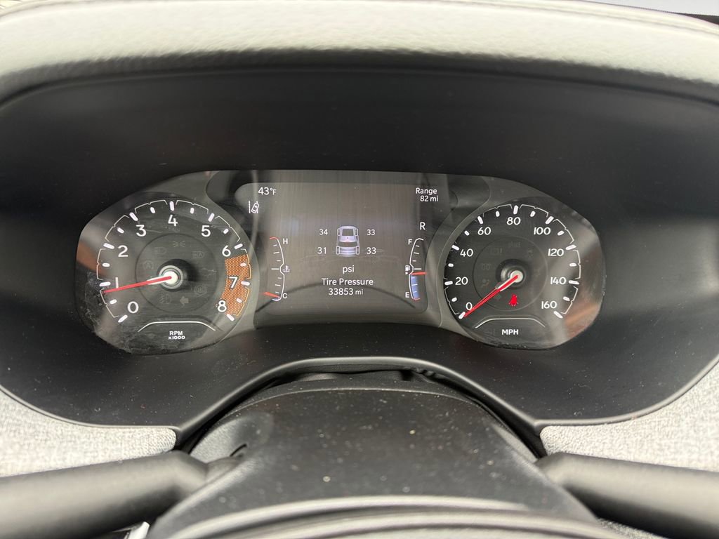 Used 2022 Jeep Compass Latitude w/ Sun and Sound Group AWD/4WD image 19