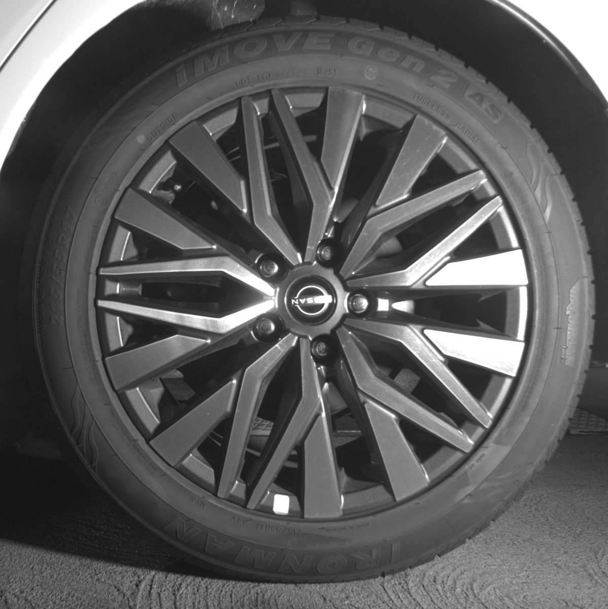 Used 2025 Nissan Altima 2.5 SV FWD image 14