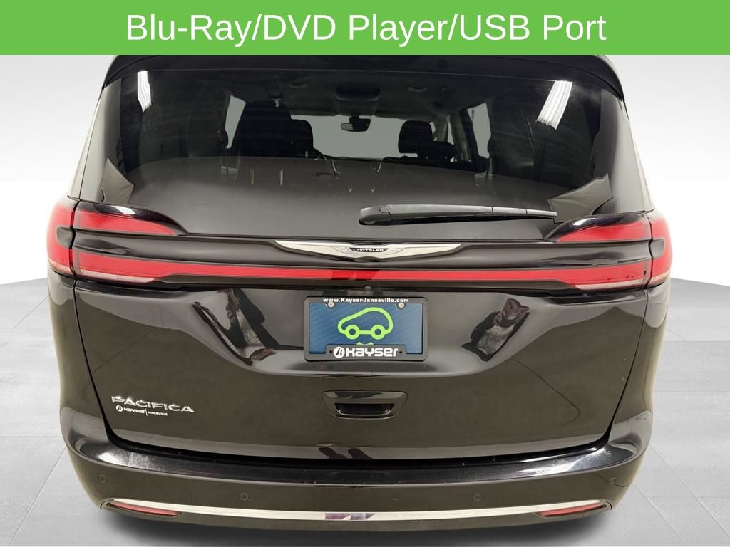 Used 2021 Chrysler Pacifica Touring w/ Cold Weather Group FWD image 10