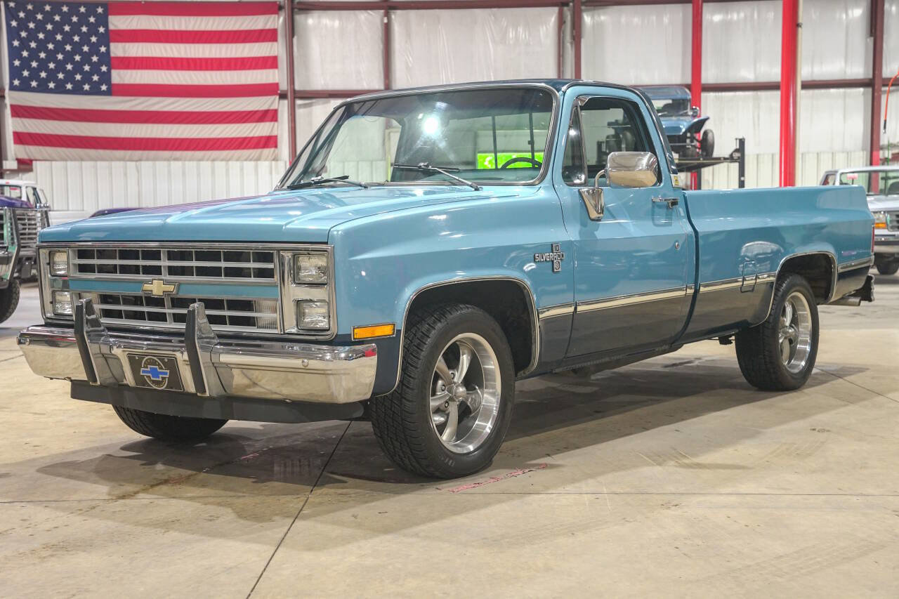 Used 1987 Chevrolet Silverado 1500 1500 RWD image 1