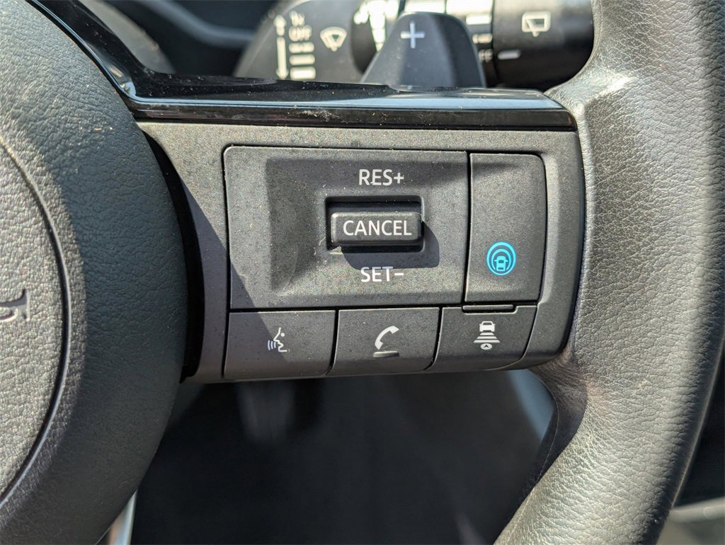 Used 2022 Nissan Rogue SV image 18