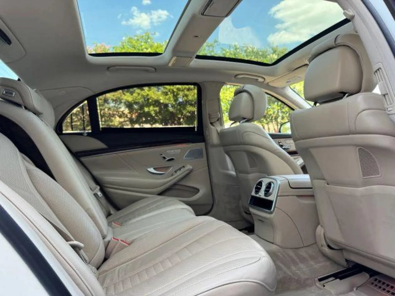 Used 2015 Mercedes-Benz S 550 Sedan image 33