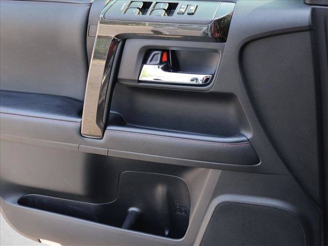 Used 2020 Toyota 4Runner TRD Off-Road Premium w/ Moonroof Package AWD/4WD image 8