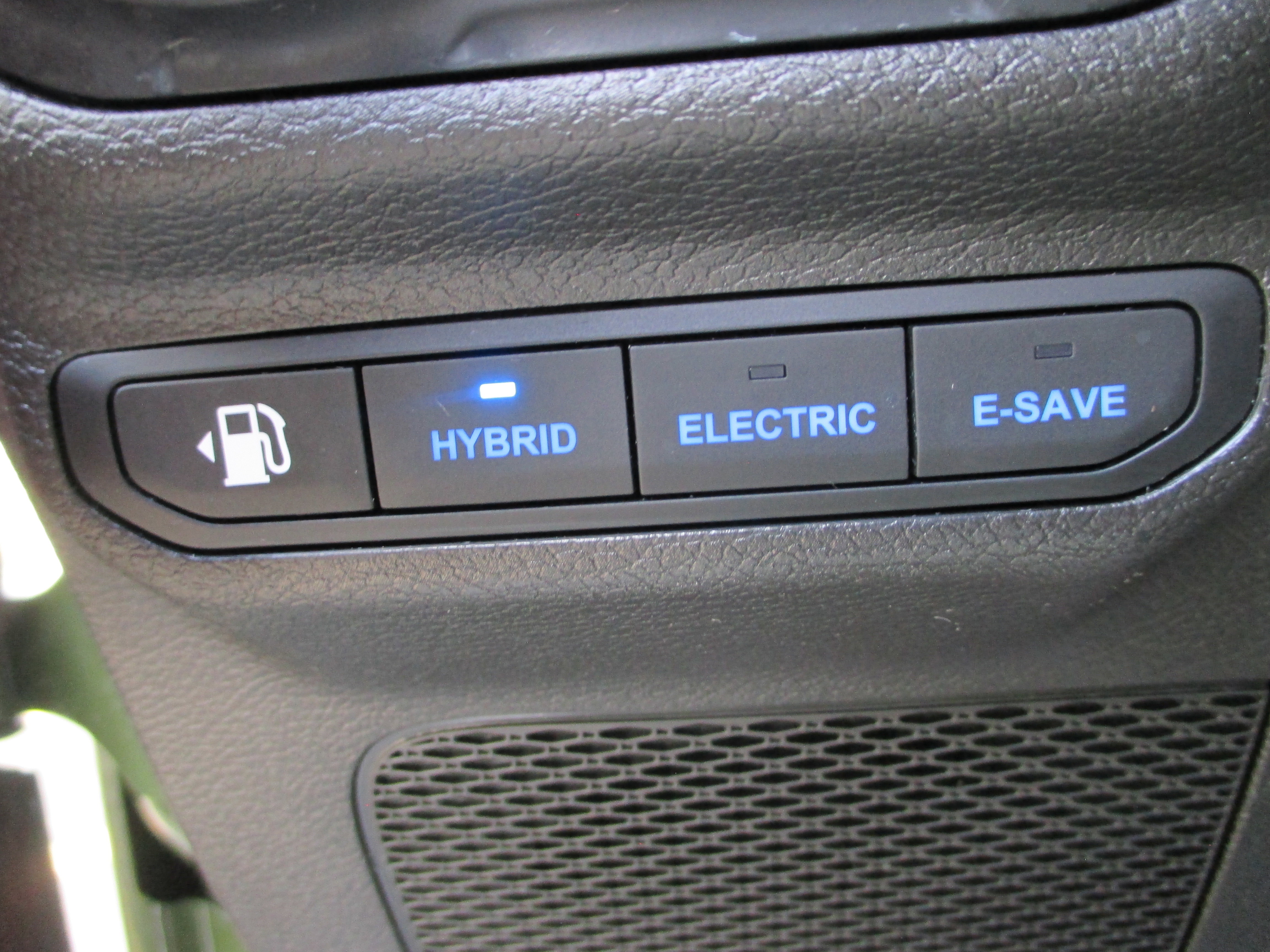 Used 2023 Jeep Wrangler Unlimited Sahara w/ Cold Weather Group image 22