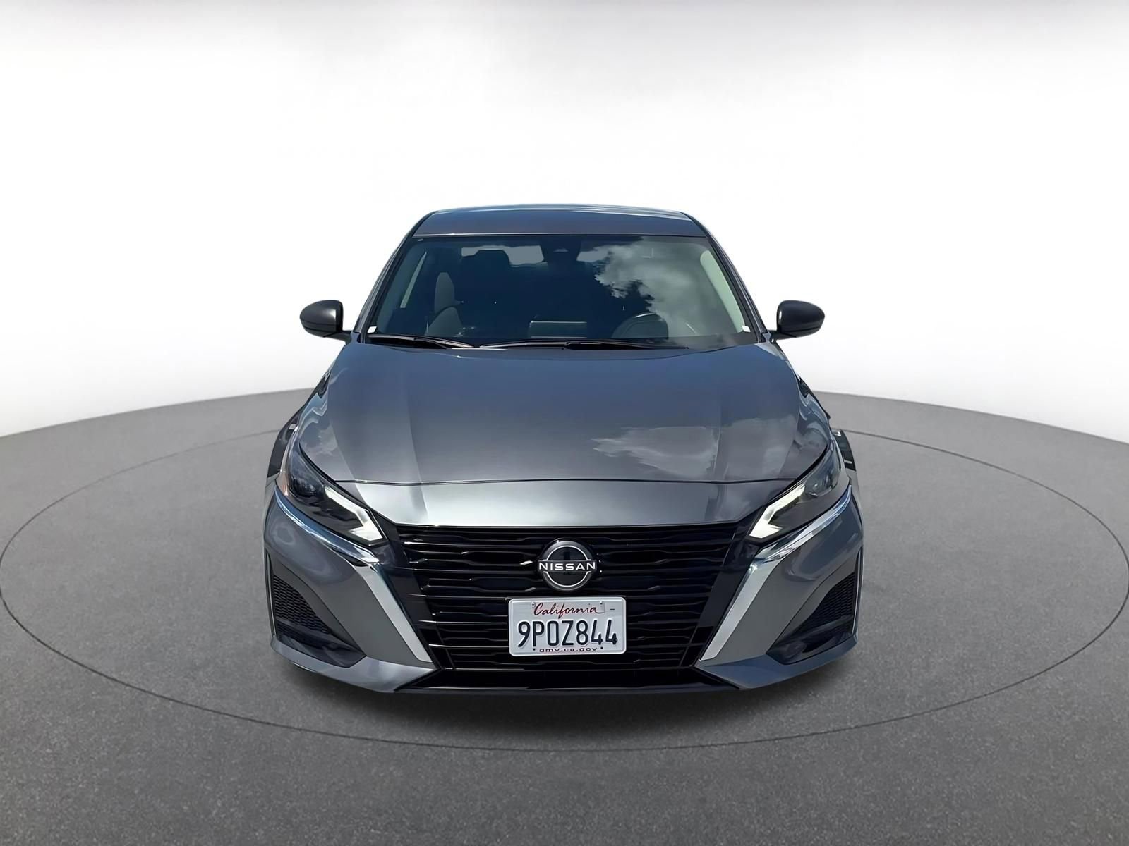 Used 2025 Nissan Altima 2.5 SV FWD image 4