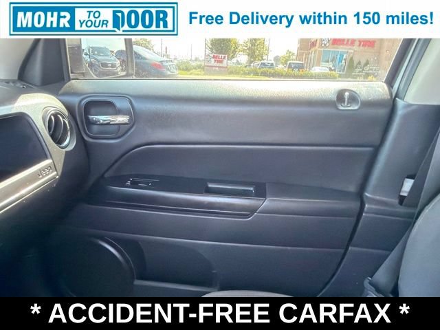 Used 2016 Jeep Patriot Latitude FWD image 29
