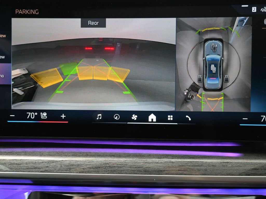 Used 2023 BMW 760i xDrive image 15