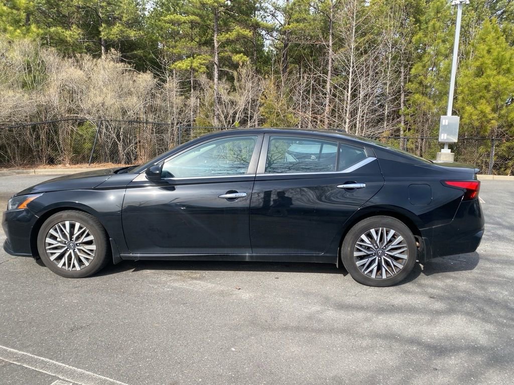 Used 2023 Nissan Altima 2.5 SV image 6